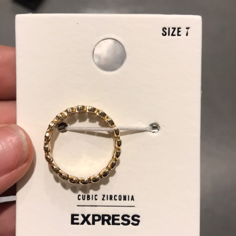 Express Ring - Picture 2 of 4